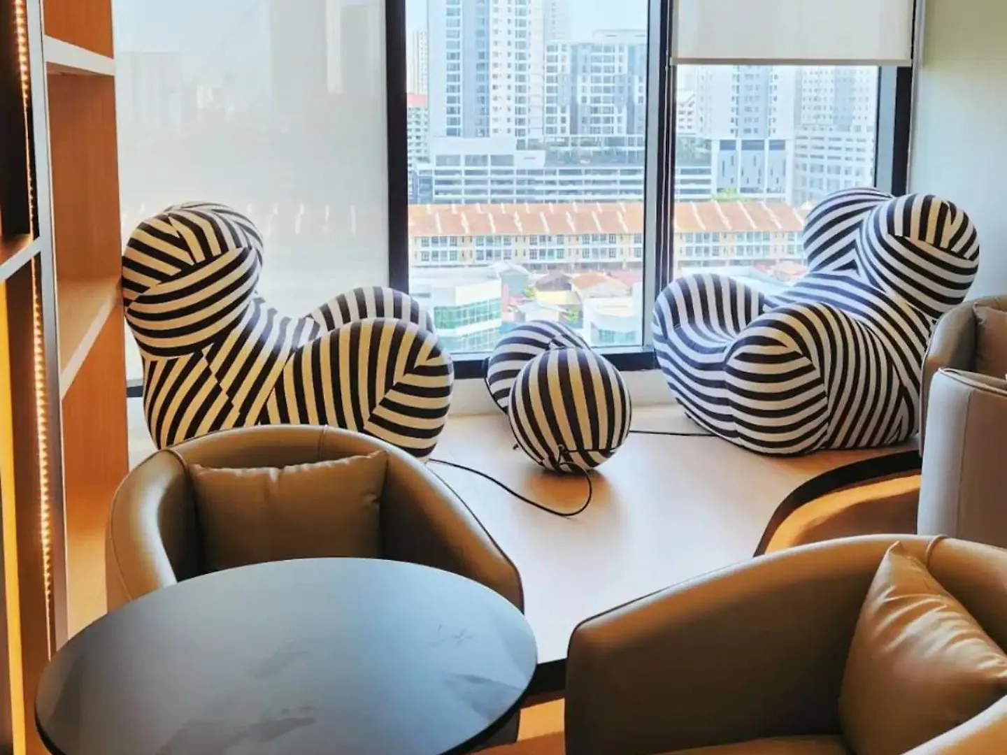 Tatami With Homecinema, 9Pax, Urban Suites By Pg Home George Town Apartment