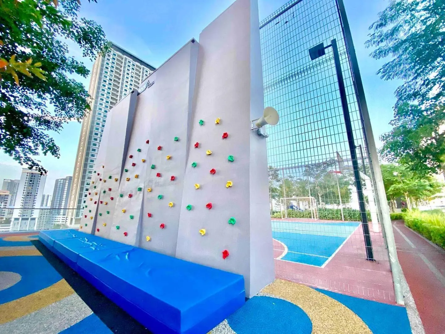 Apartment Tatami With Homecinema, 9Pax, Urban Suites By Pg Home George Town Malaysia