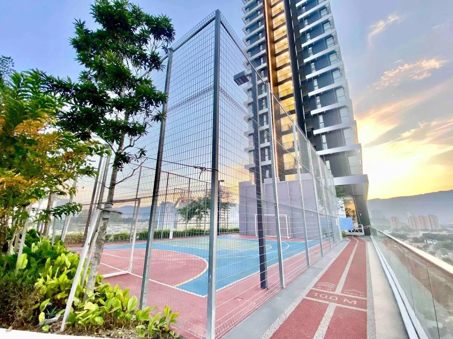 Apartment Tatami With Homecinema, 9Pax, Urban Suites By Pg Home George Town